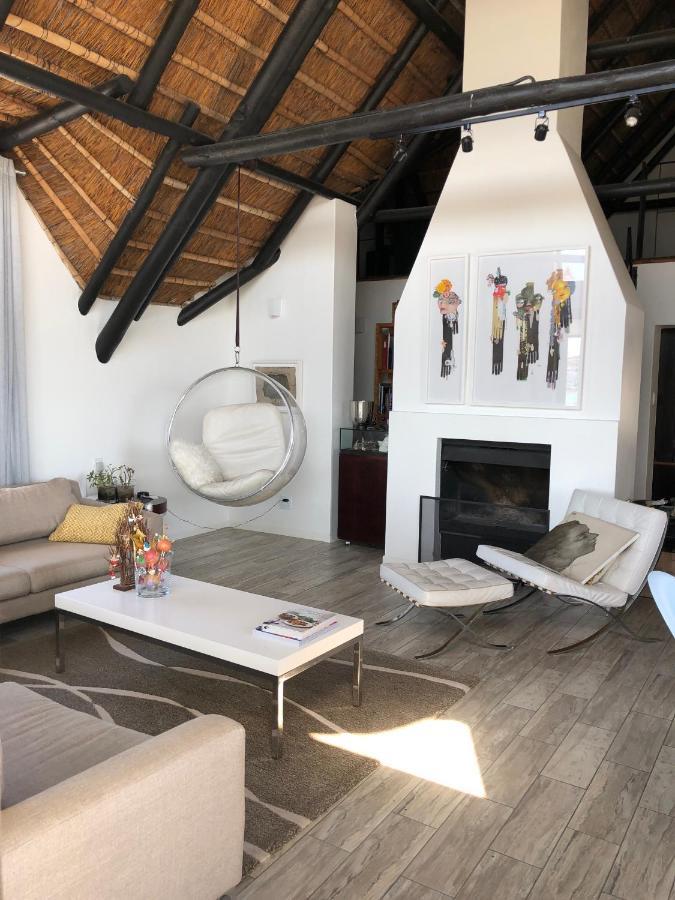 Karee Manor Guesthouse Stilbaai Exteriör bild