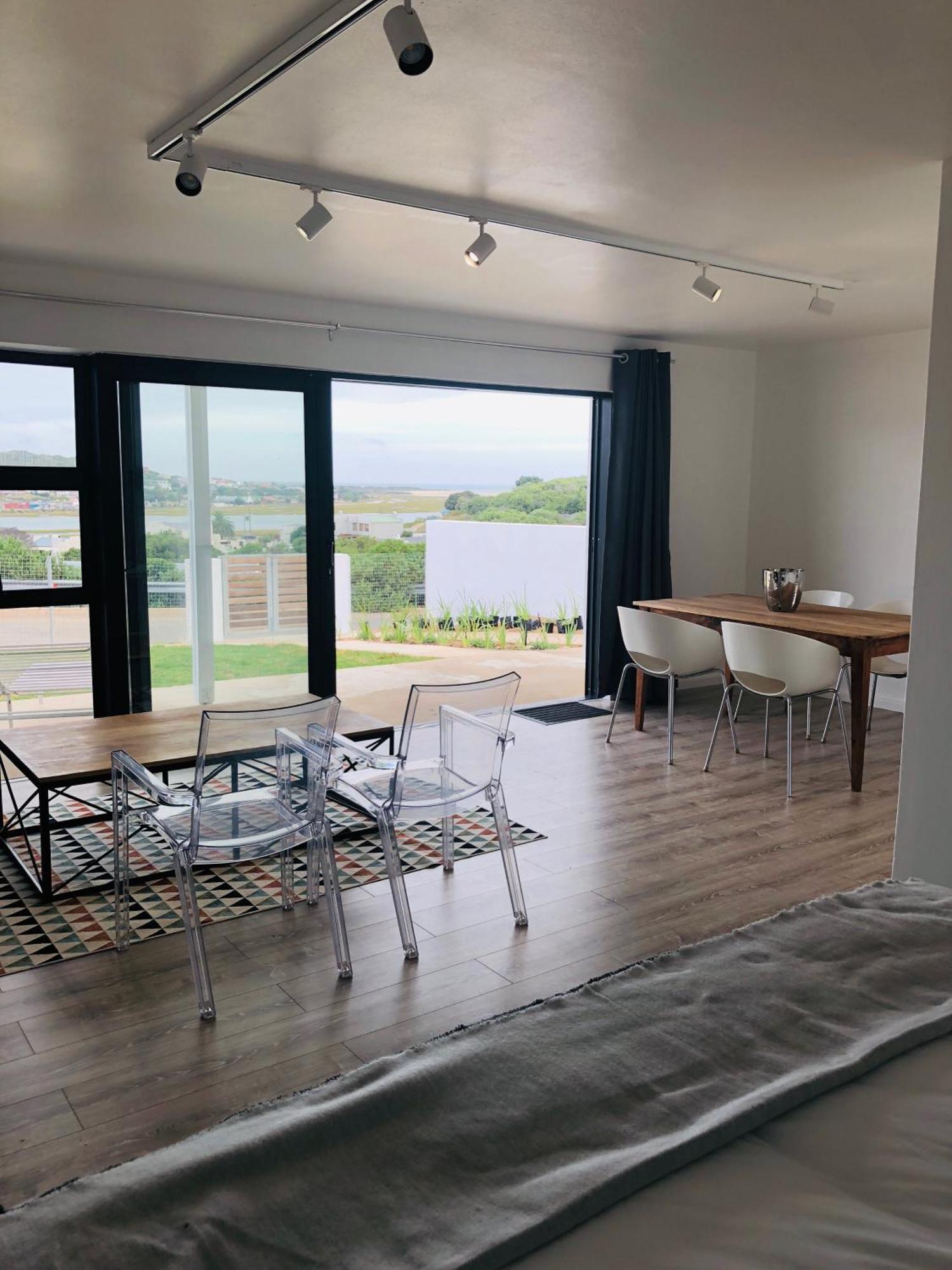 Karee Manor Guesthouse Stilbaai Rum bild