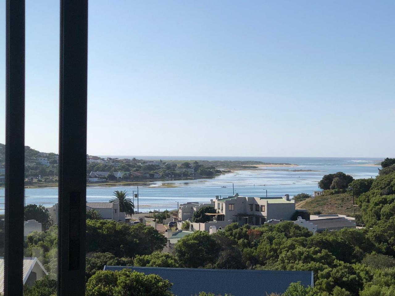 Karee Manor Guesthouse Stilbaai Exteriör bild