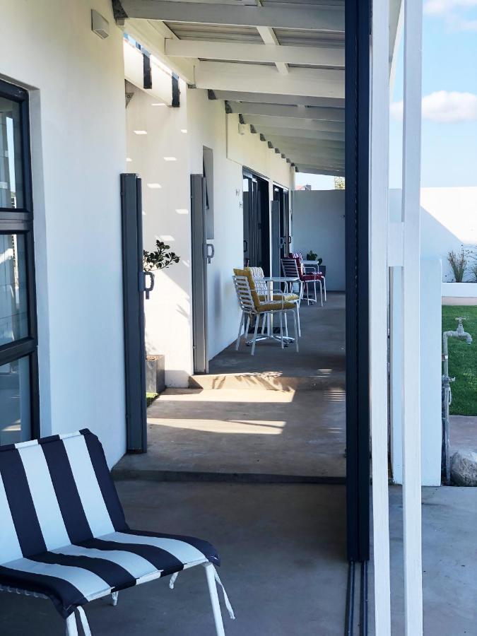 Karee Manor Guesthouse Stilbaai Exteriör bild