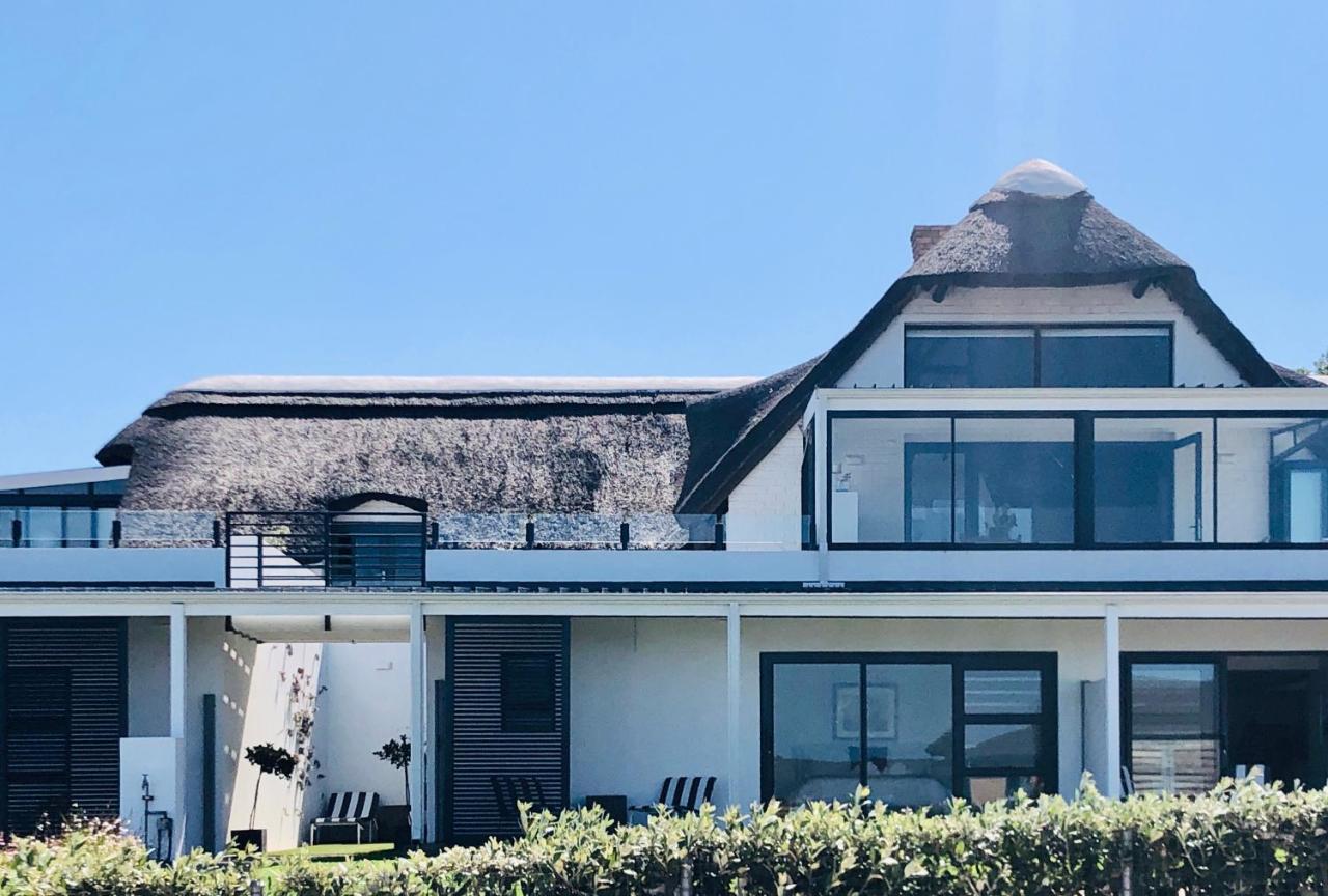 Karee Manor Guesthouse Stilbaai Exteriör bild